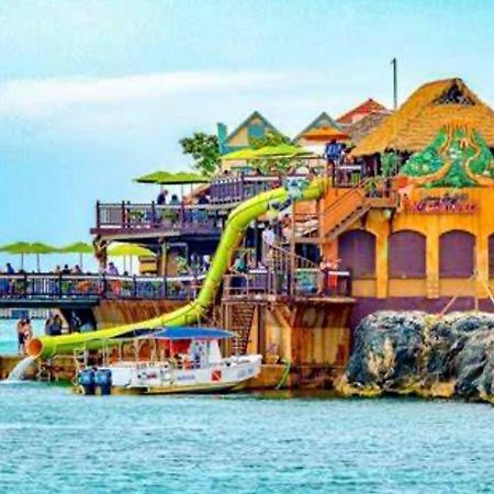 Villa La Rosa With Spectacular View Of Ocho Rios Esterno foto